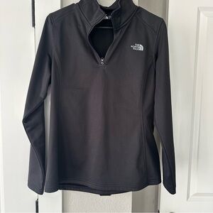 The North Face Women’s Black Quarter-Zip Pullover